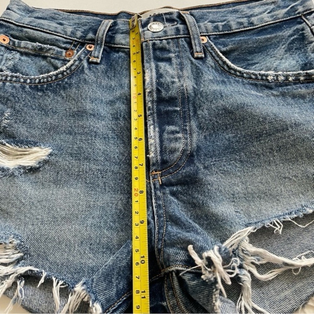AGOLDE Parker CutOff Denim Short in Clutch - Picture 12 of 13